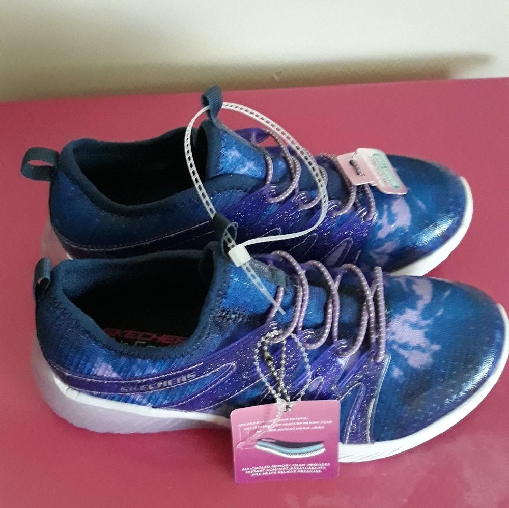 SKETCHERS MEMORY FOAM Sneakers